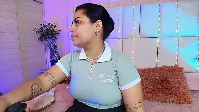 kiana_cream on StripChat