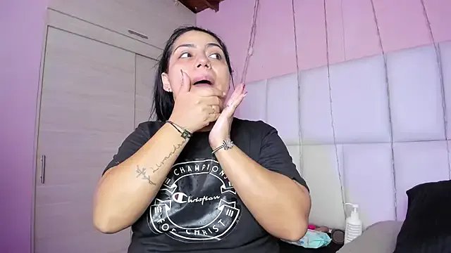 kiana_cream on StripChat