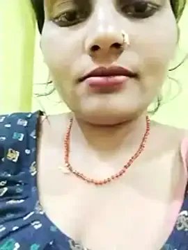 kiara-simmi on StripChat