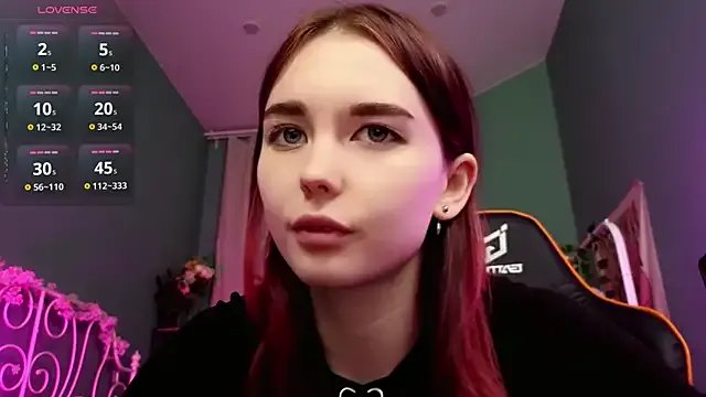 Kiara_Dream on StripChat