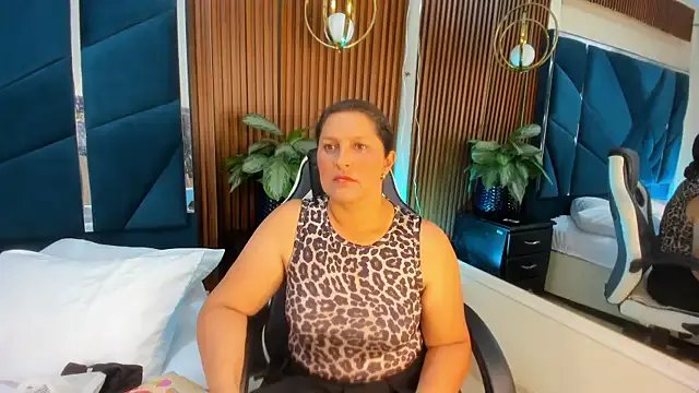 Freechat KikaDuque on StripChat