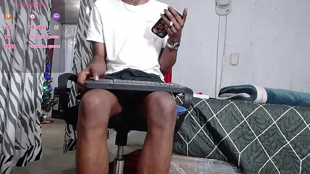 Freechat kilian_xx on StripChat