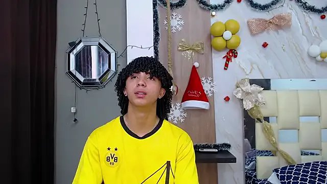 kim_curlyy on StripChat