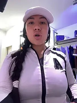 kim_monti on StripChat