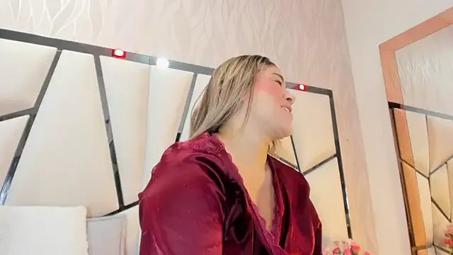 kimberly7_ on StripChat