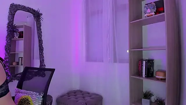 Private KimberlyJohnsoon on StripChat