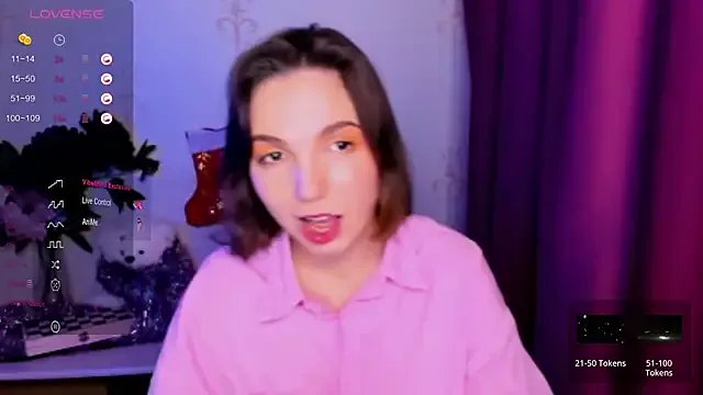 KindHazelHere_ on StripChat