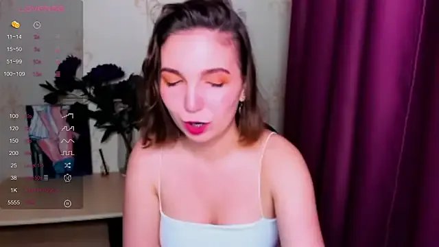 KindHazelHere_ on StripChat