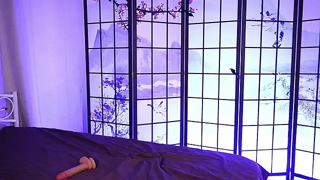 KinkyFriedChicks on StripChat