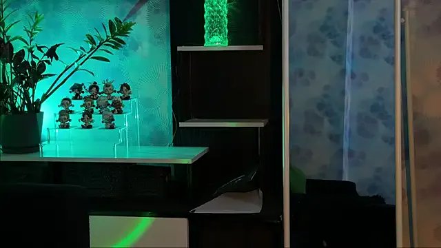 KiraLiLime on StripChat