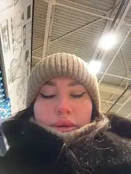 KiraSunshine on StripChat