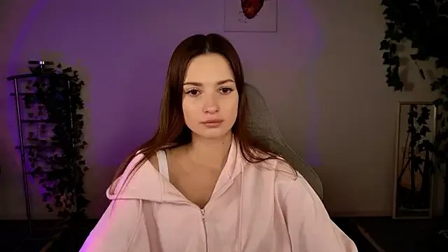 KiraVair on StripChat