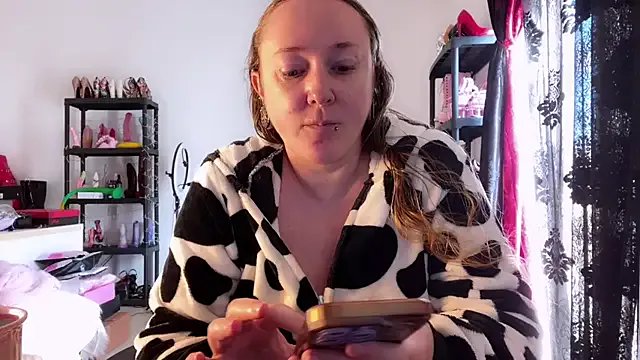 kisicaxx on StripChat