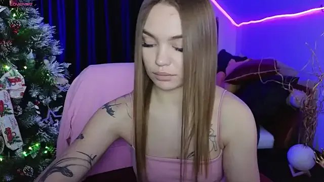 KitsyMoore on StripChat