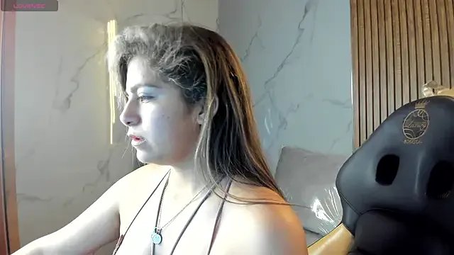 Kitten_Cam on StripChat