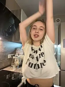 Kitty_Katrine on StripChat