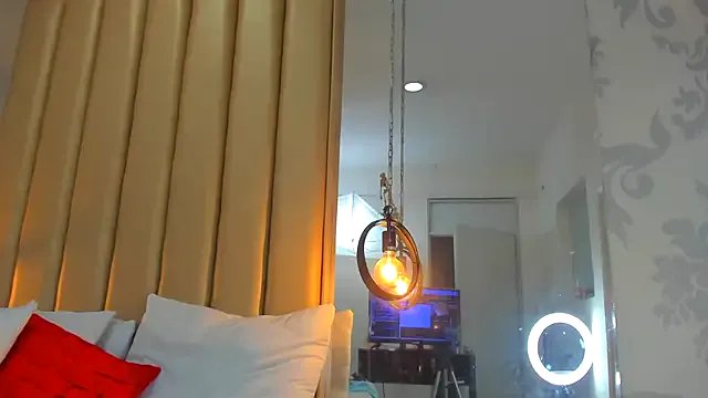 KonyBell on StripChat