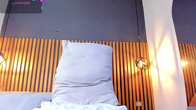 kora__65 — BICEPS CURL!