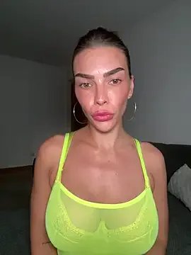 krissiswrld- on StripChat