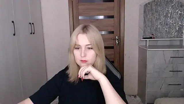 Kristy-Max on StripChat