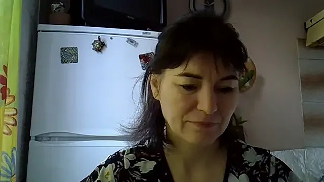 Krystal_82 on StripChat