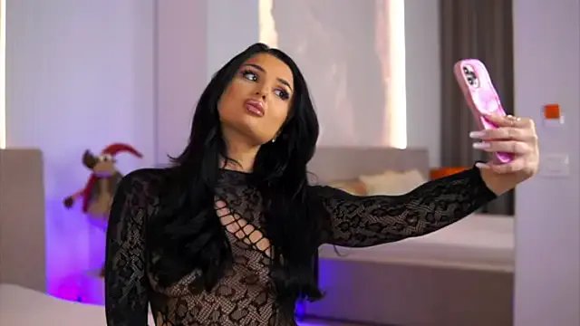 KylieKroftt on StripChat