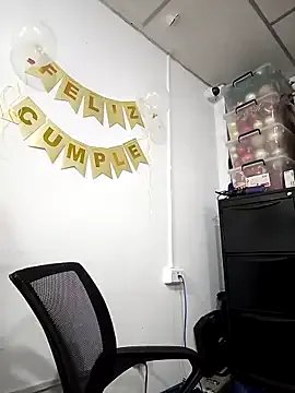 L_ucero on StripChat