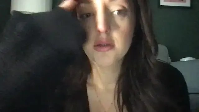 laceyjames24 on StripChat