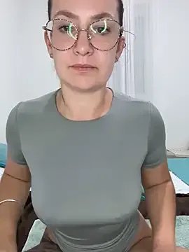 ladoucedu34 on StripChat