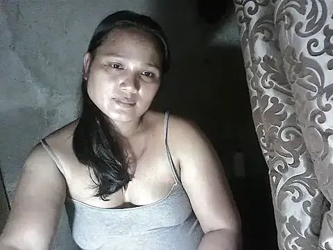 lady_helen00 on StripChat