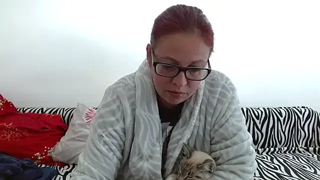 LadyHellene on StripChat