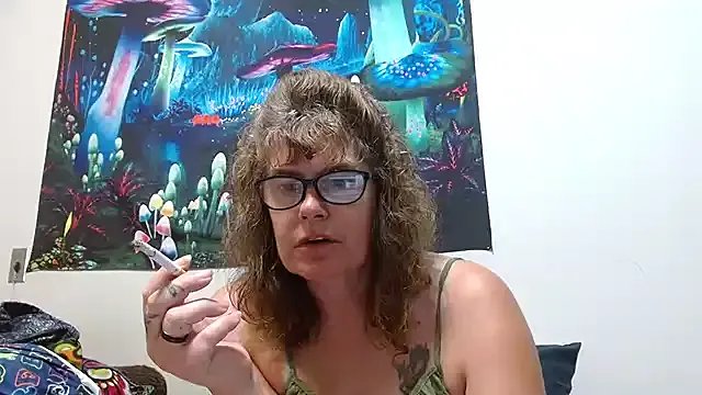 Freechat ladylavende3 on StripChat