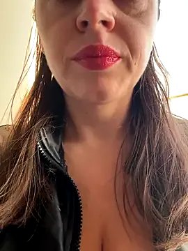 ladywithbigass on StripChat