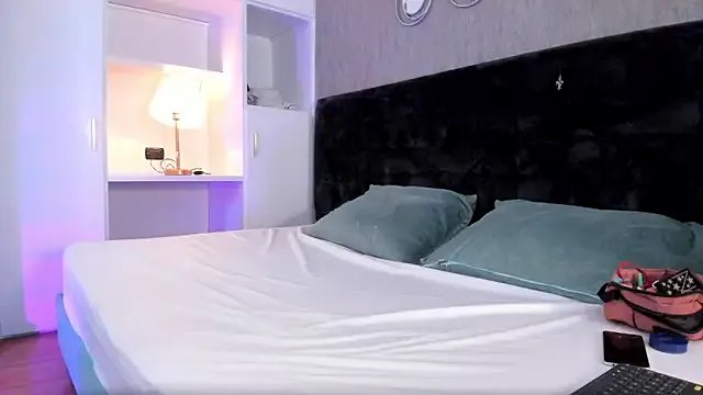 LahanaKimish on StripChat