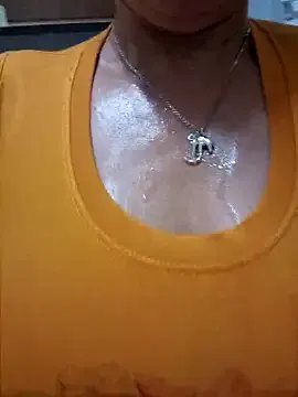 lamorbosa37 on StripChat