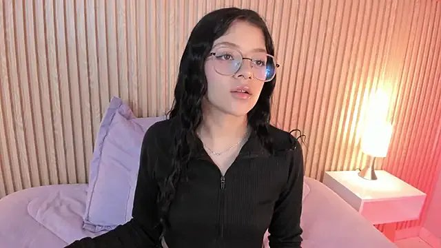 Freechat lana_dol on StripChat