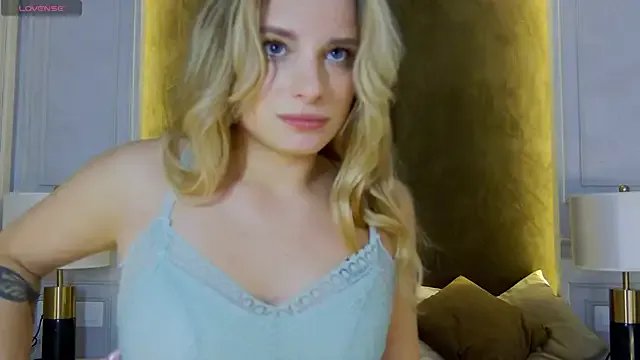 LanaSparks on StripChat