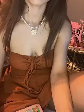 LaPetitechienne1 on StripChat