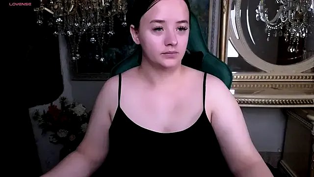 LaraBenson_ on StripChat