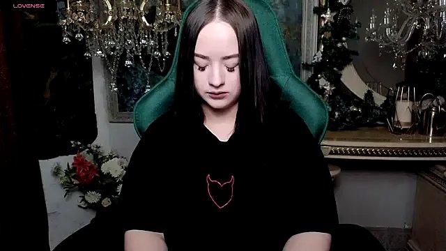 LaraBenson_ on StripChat