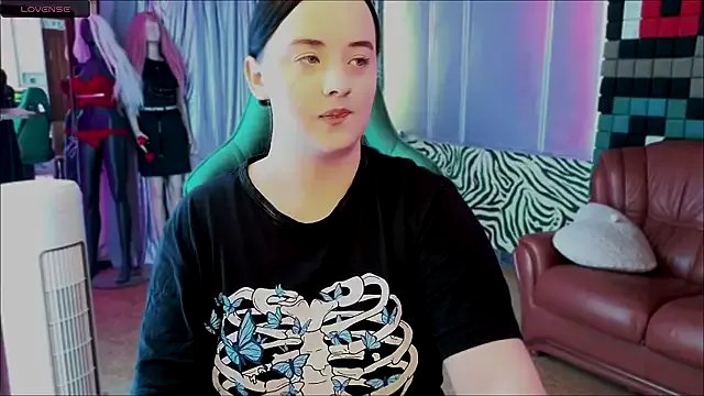 LaraBenson_ on StripChat