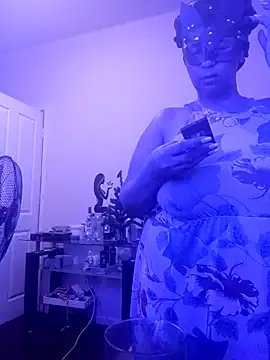 LaReineCleo on StripChat