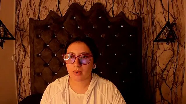 larissa01_ on StripChat