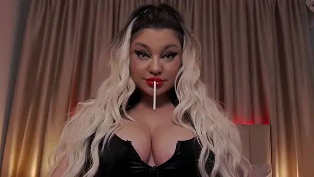 LarissaQuinn on StripChat