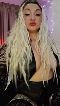 LarissaQuinn on StripChat