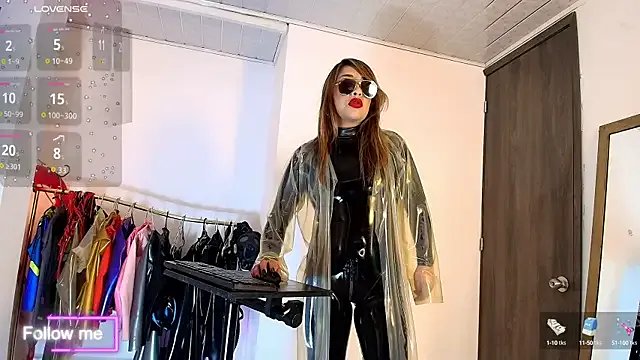 LatexDevil_Blondie on StripChat