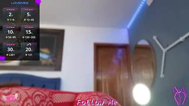 LatinaVibes4u on StripChat