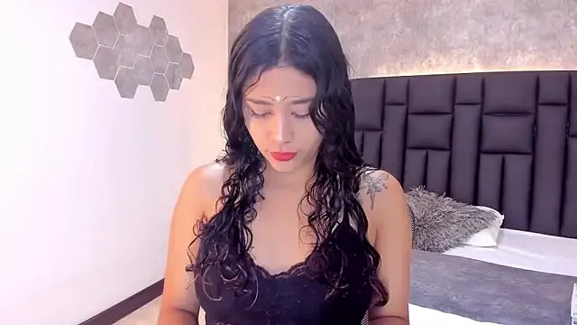 laura_smith33 on StripChat