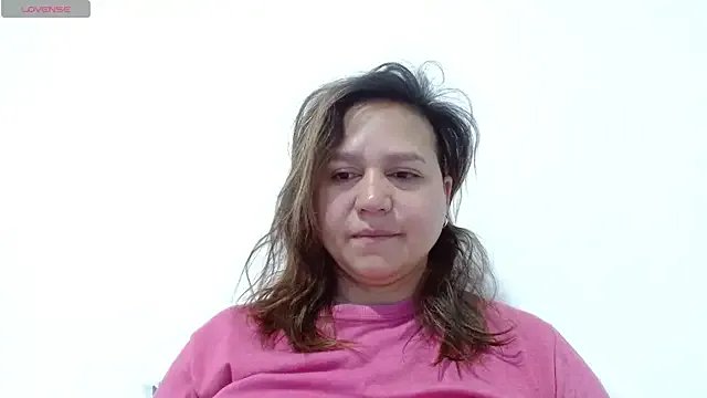 LauraReeves on StripChat