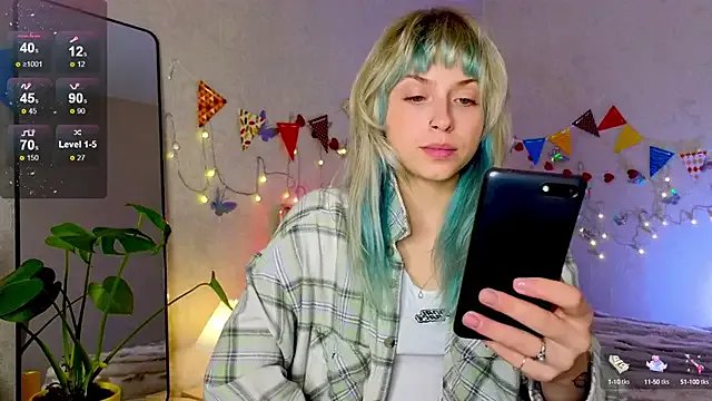 lavenderluxe on StripChat